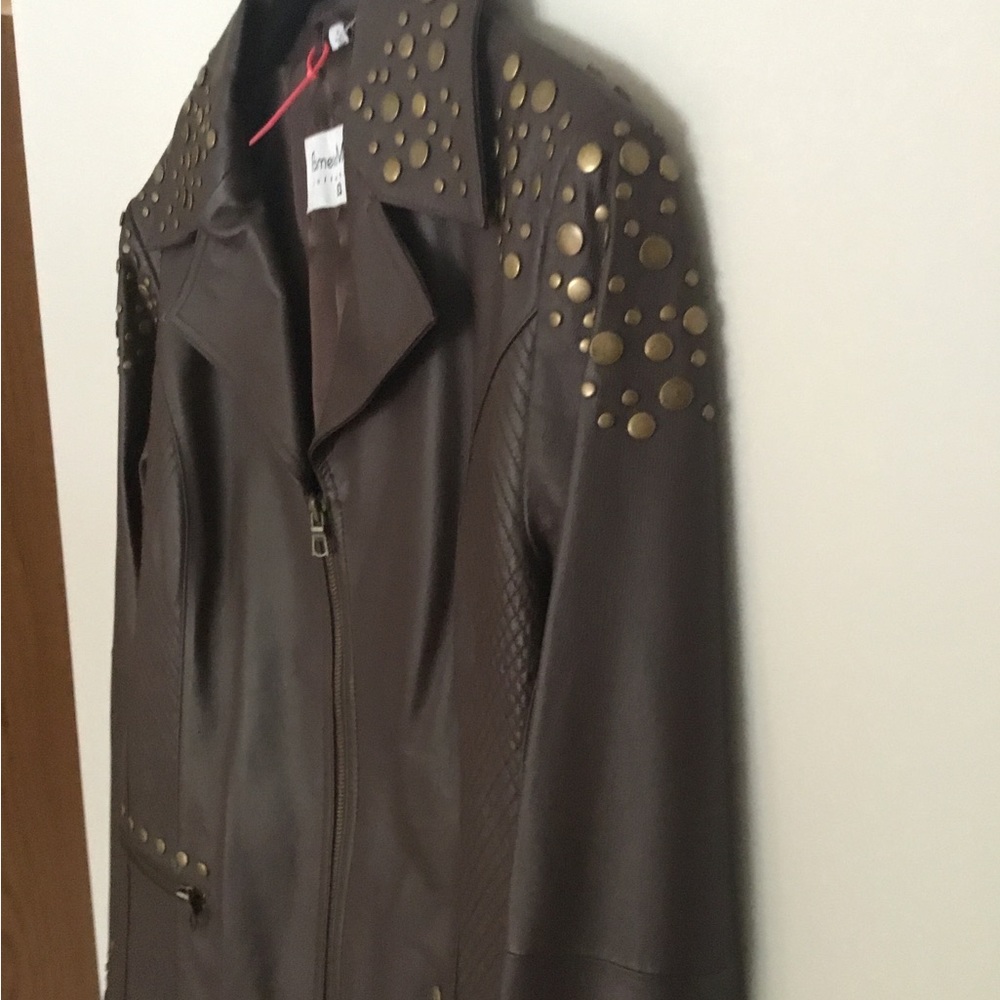 Gorgeous Pamela McCoy Studded Leather Jacket (new-never-worn-new) Size Medium - Picture 8 of 13